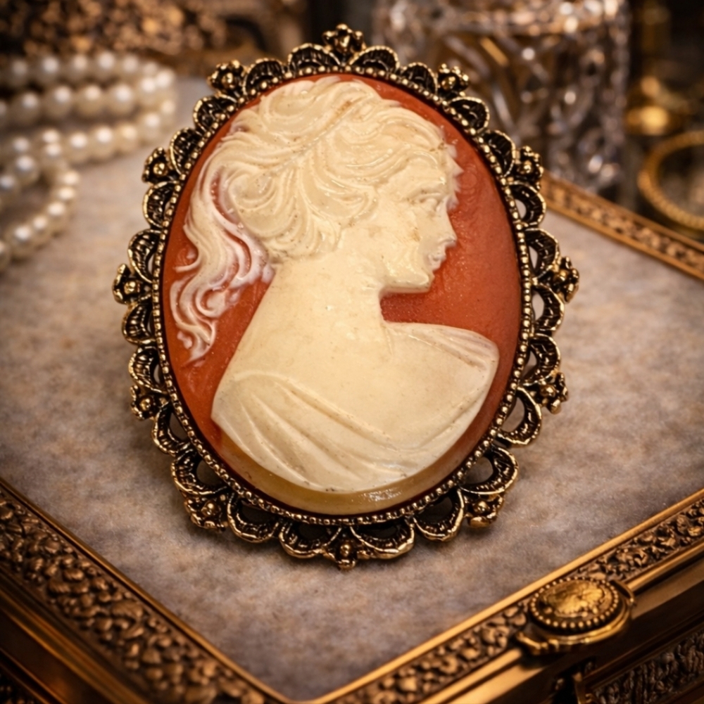 Large Antique/Vintage Gold Tone Hand Carved Cameo Ivory Lady Brooch Pin. Gerrys